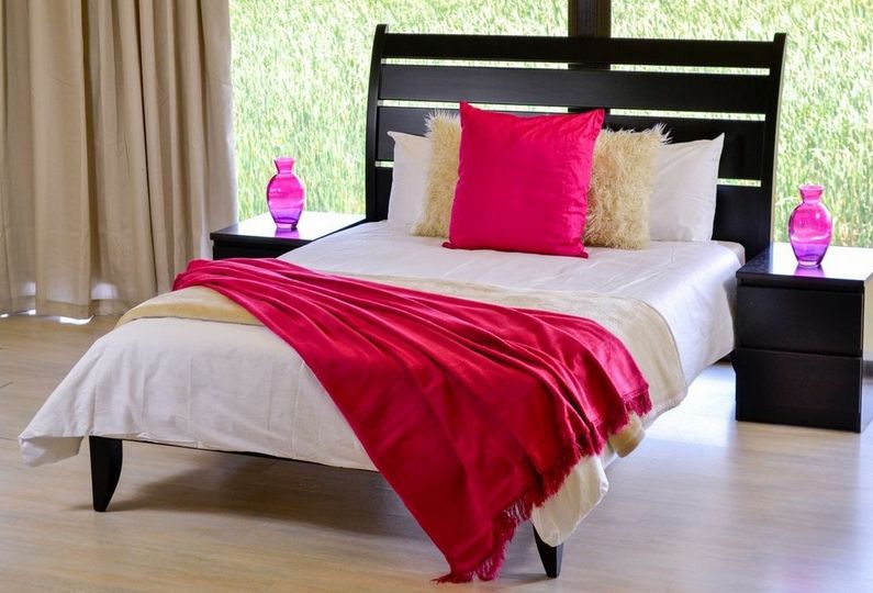 Aranda Top Suede Throw - Cerise (150cm x 200cm)