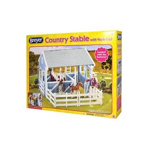 Breyer Classics Stable With Wash Stall