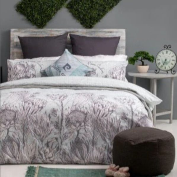 Pierre Cardin - Bedding Duvet Cover Set- Queen (White/ Purple)