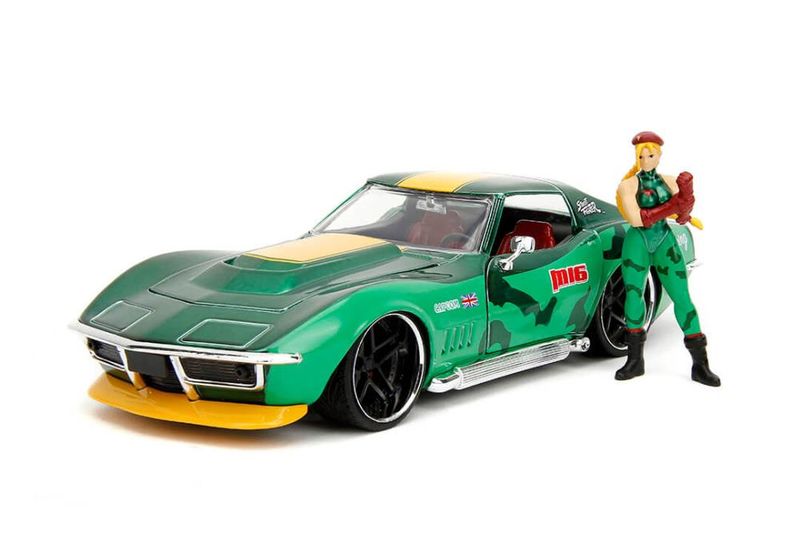 Street Fighter HWR69 Corvette w/Cammy 1/24 Die-Cast Vehicle