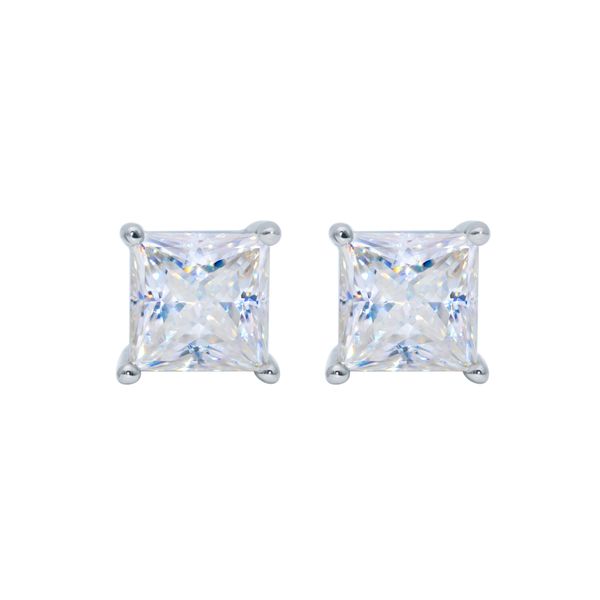 ZELTRYN S925 Sterling Silver Four-Prong Square Moissanite Stud Earrings