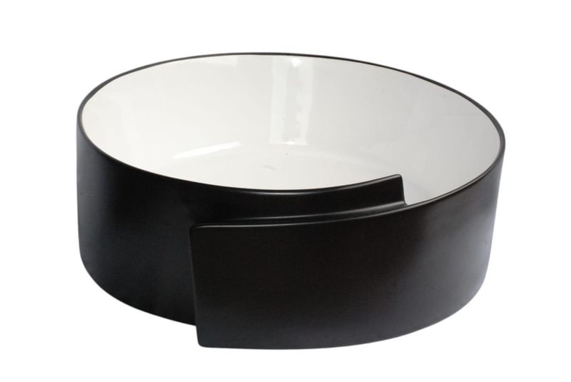 Stylish Black and White Bathroom Basin