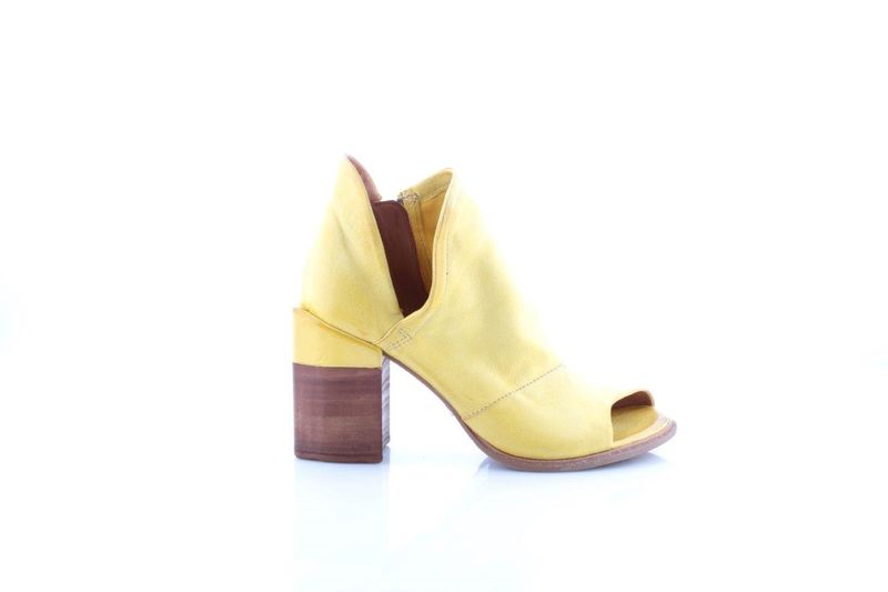 Women's yellow leather block heel sandal