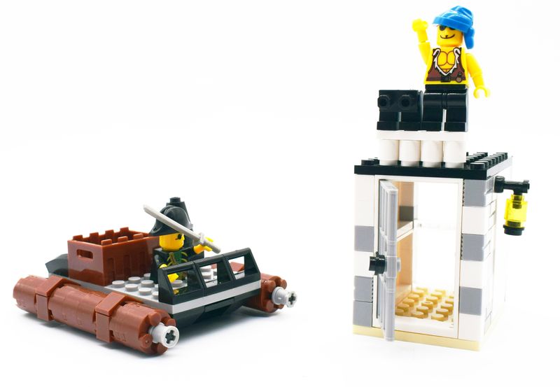 1 x Pirate Series 154 Piece Boat and Jail Scene