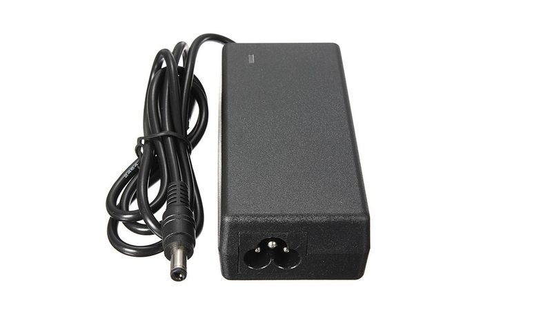 Replacement Laptop Charger for Toshiba 65W 19V/3.42A (2.5 x 5.5 mm)