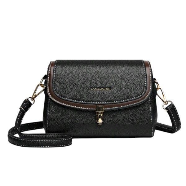 Aogaundaishu - Midnight Curve Soft Tassel Shoulder Bag - Black