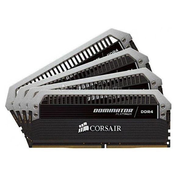 DOMINATOR Platinum16GB 4 x 4GB DDR4 DRAM 2666MHz C15 Memory Kit