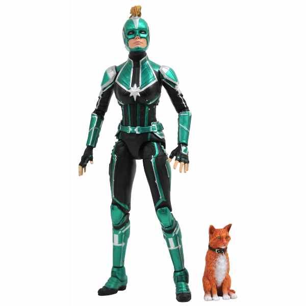 Captain Marvel - Marvel Select Movie Figure with Cat Figure