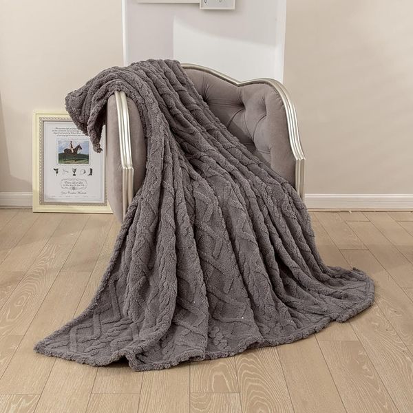 Rose Pink Warm Jacquard Plush Blanket