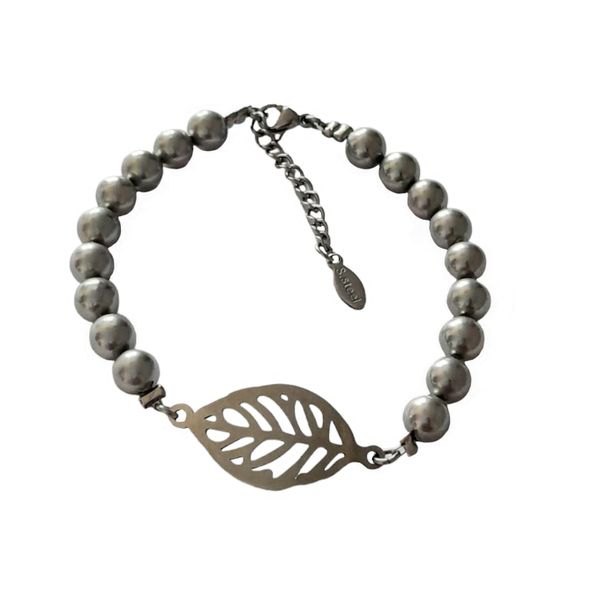 Ladies Leaf Pendant Shell Pearl Bracelet
