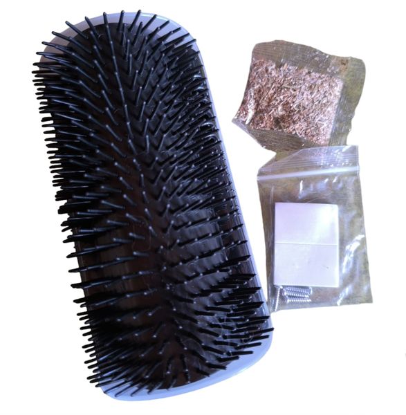 Soft Cat &amp; Dog Self Groomer Comb with Catnip