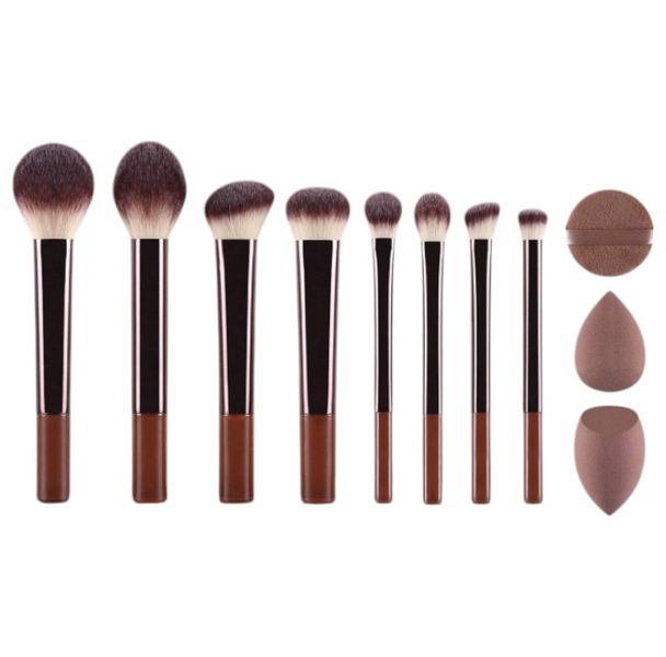 11 Piece Essential Makeup Brush Set With Beauty Blender Sponges - Brown