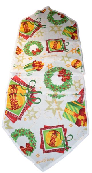 Christmas Tablecloth Runner - Christmas Wreath - White