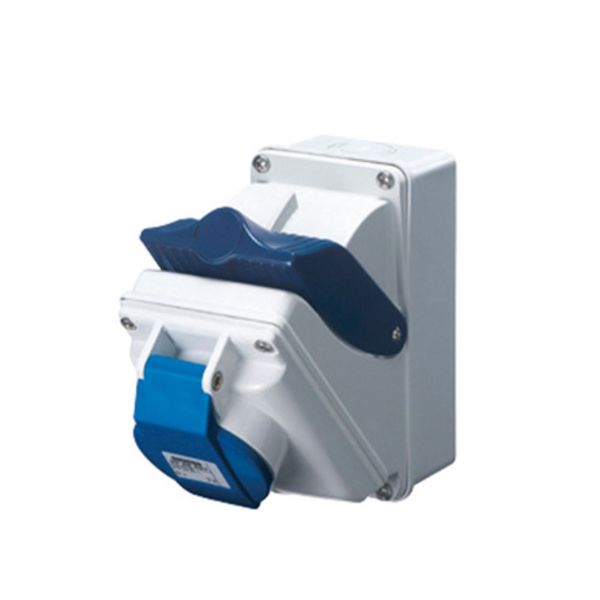 Gewiss - 16A 2P+E 230V Combibloc with Bottom IP44