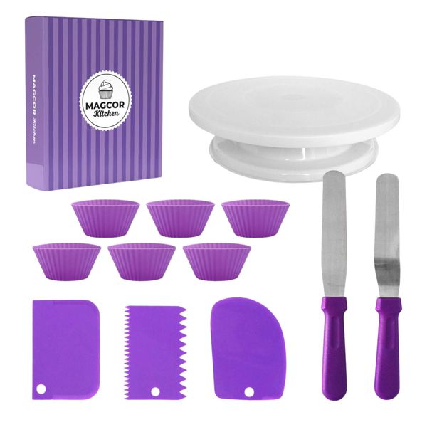 12 Piece Cake Decorating Set