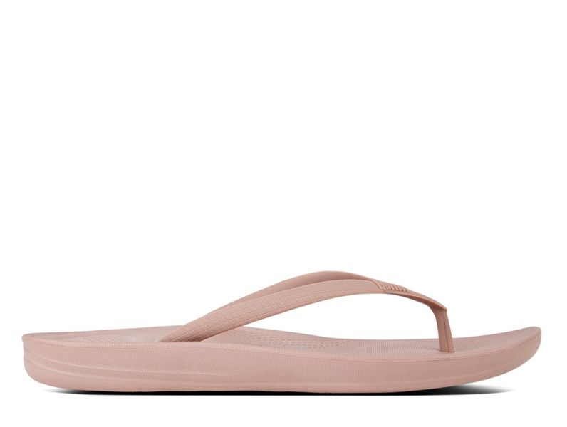 FitFlop iQushion Ergonomic Flip-Flops Red