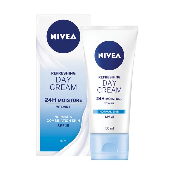 NIVEA Refreshing Day Cream SPF15 Face Cream, with Vitamin E, 50ml