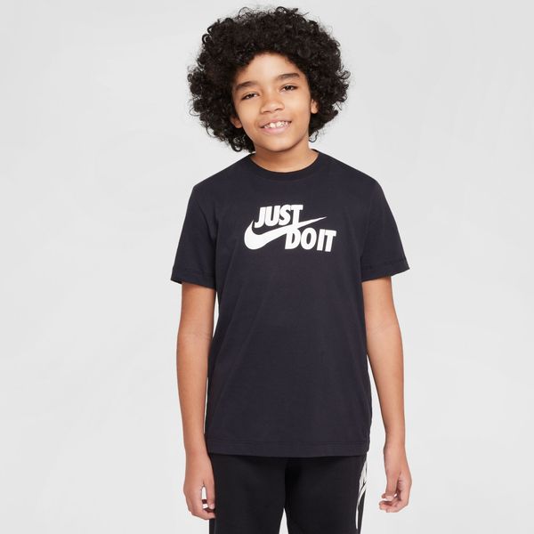 Nike Big Kids' Sportswear Short Sleeve T-Shirt