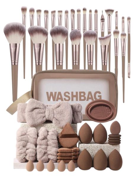 24 Piece Set With 25 Makeup Brushes &amp; Medium Single Bag - Champagne Coffee