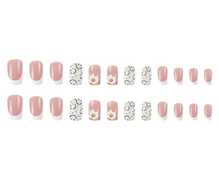 24 Piece - French Square Smiling Face Design Nails - Multicolor
