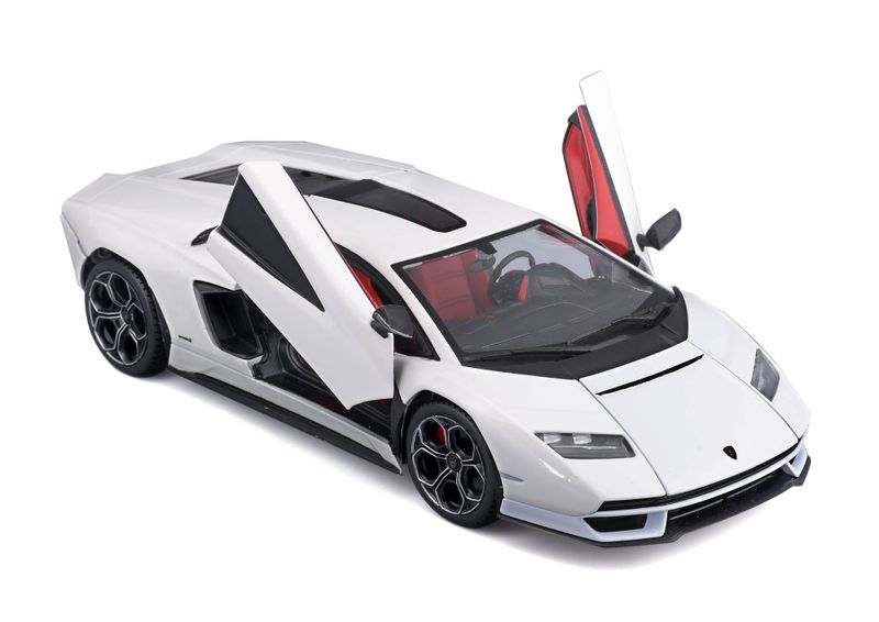 Bburago 1/24 Lamborghini Countach LPI 800-4 (20cm Long) - White