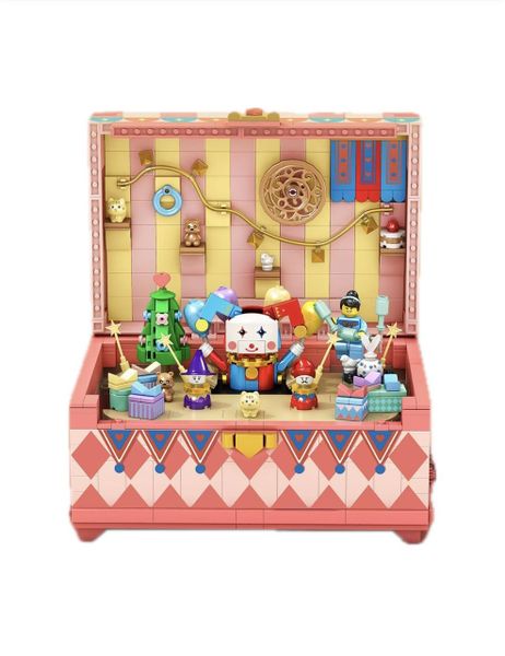 Snowaurora Circus Troupe