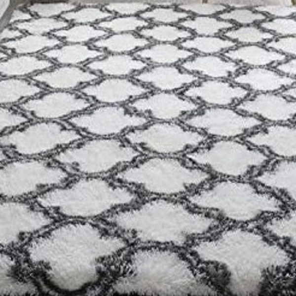 Light Fluffy Shaggy Rug/Carpets