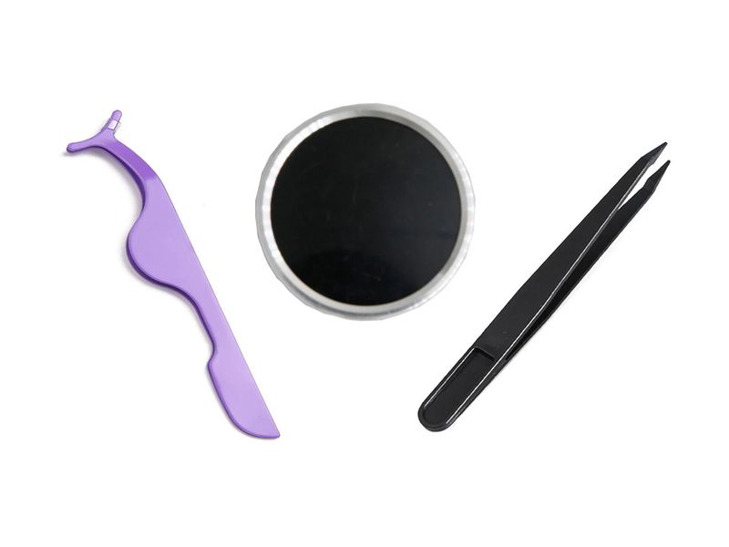 Eyelash Applicator x Mirror x Tweezers