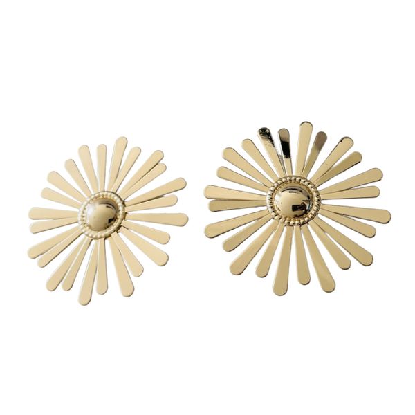 Pretty Jewels Flower Shaped Stud Earrings