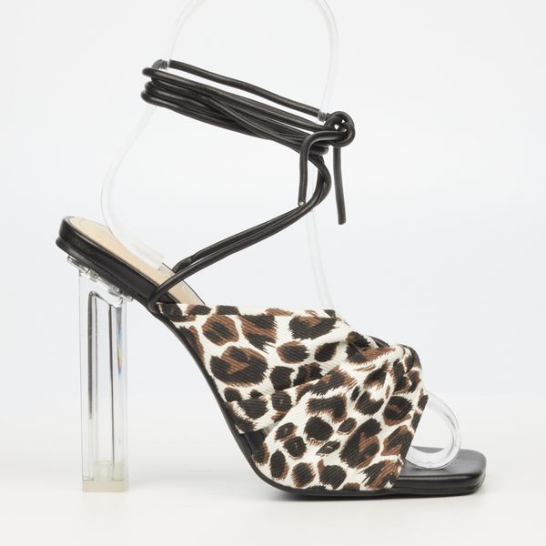 Miss Black - Glaze 1 - Brown