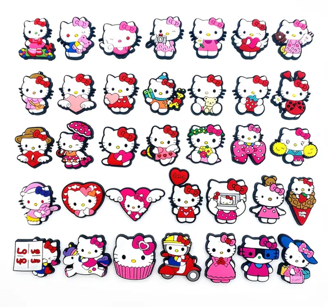 Hello Kitty - 35 Pack Shoe and Bracelet Charm Pack