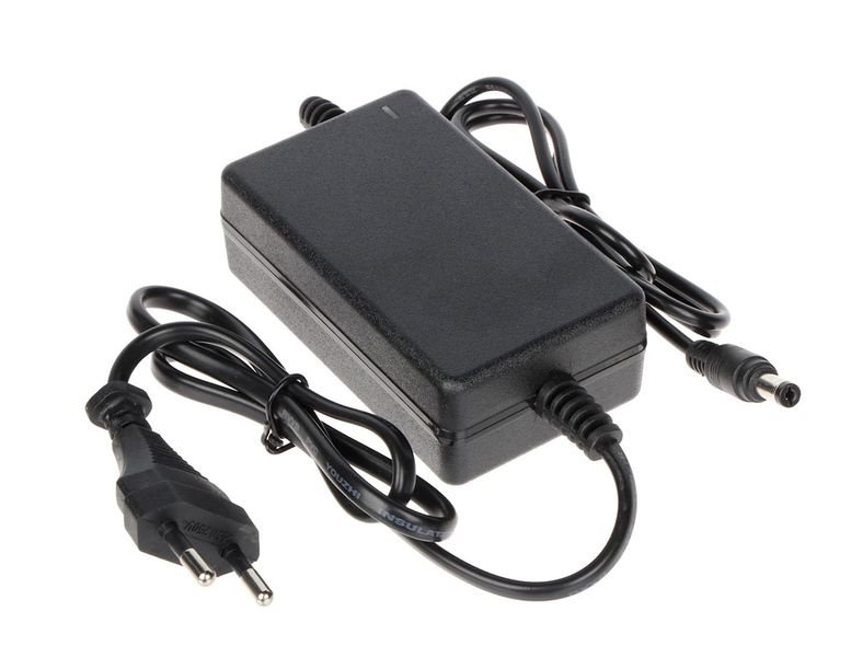 12V 2A CCTV Camera Power Supply Unit - Efficient AC to DC Adapter