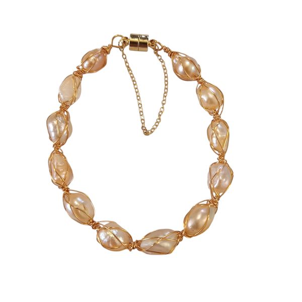 Ladies Peach Fresh Water Pearl Bracelet