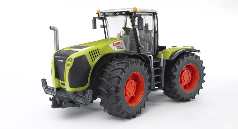 Bruder Class Xerion 5000 Tractor - 42cm Long