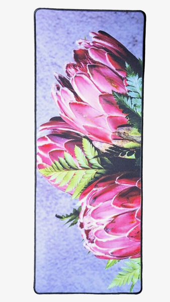 Versatile Desk/Kitchen/Bar Mat - 3 Closed Proteas