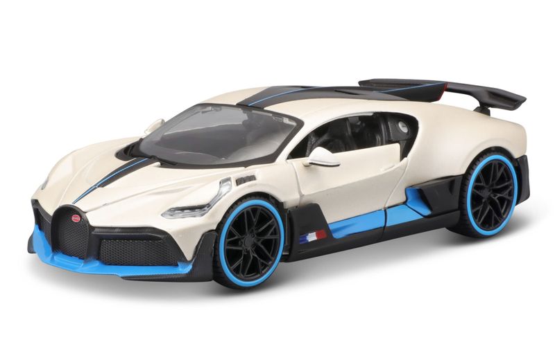 Maisto 1/24 Bugatti Divo - White/Blue (19cm Long)
