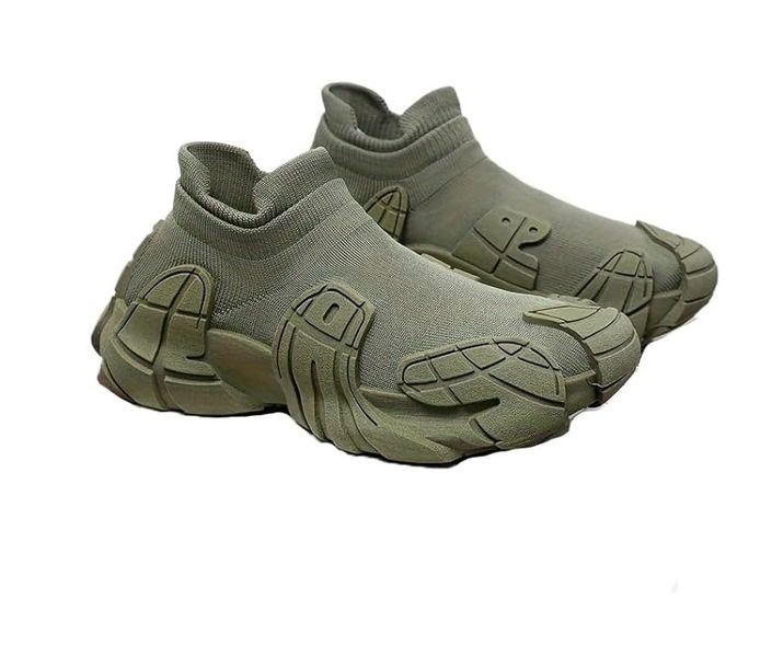 Streetwear-Style Breathable Sock Shoes - Thick Sole Casual Sneakers - Black