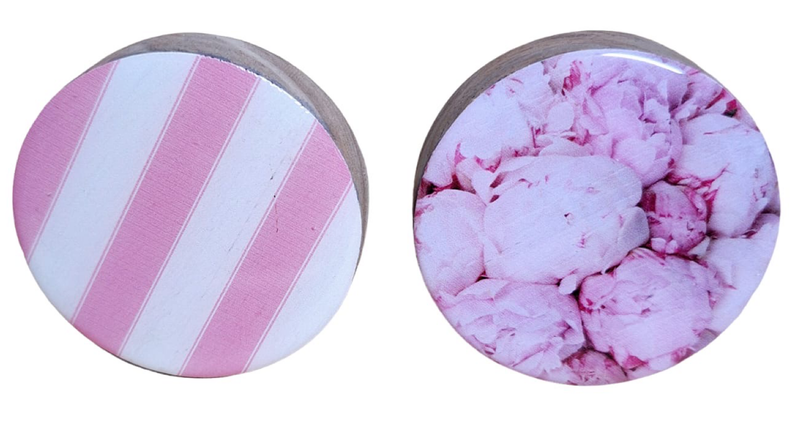 2 Doorknobs - Pink all Over