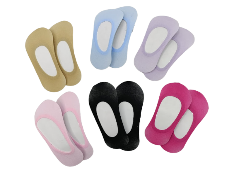 Lora Pack Of 12 Pairs Of Plain Secret Socks