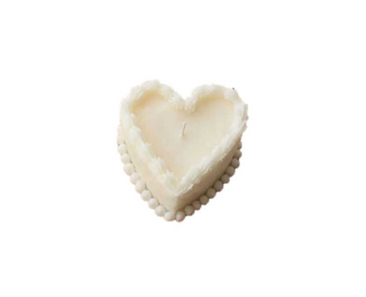 White Heart Cake Candle - Coconut &amp; Vanilla Scented