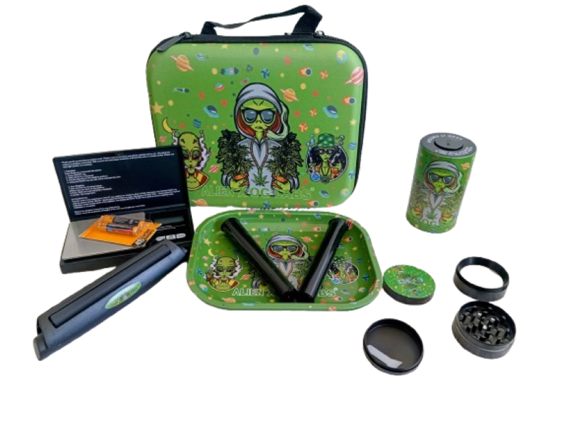 8 Piece Traveling Case and Tray / Digital scale for Cannibos