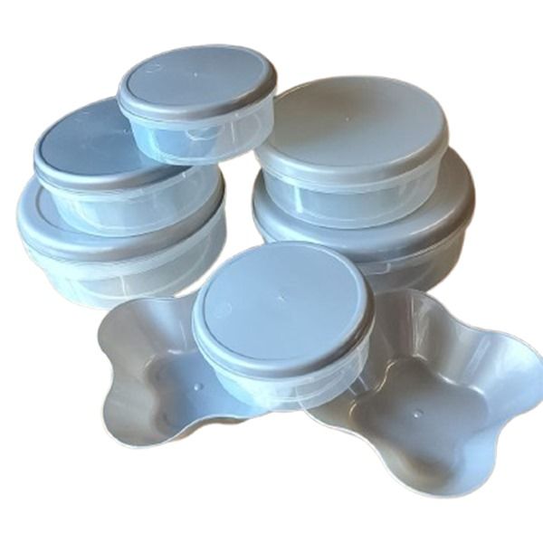 A set of 6 round biscuit containers with 2 snack bowls