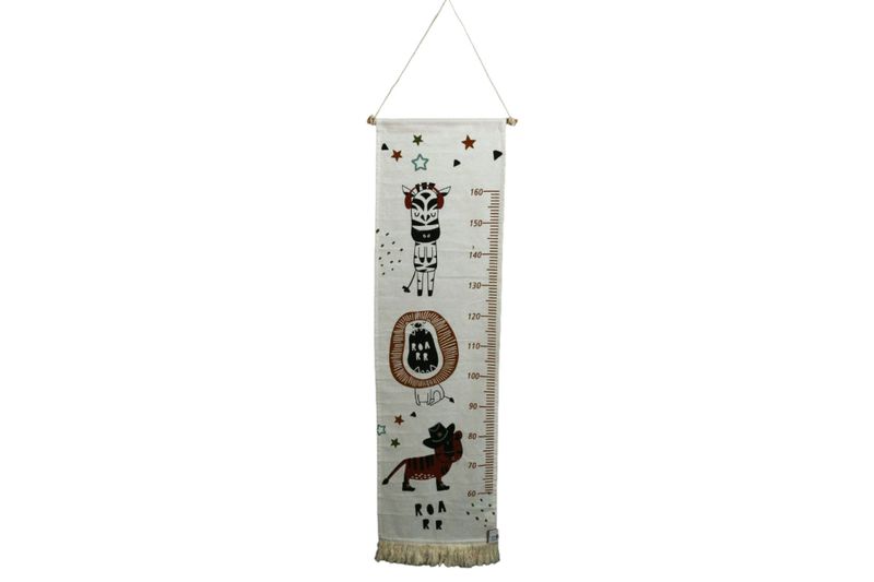 Kids Safari Lion Measuring Ladder with Wooden Hanging Bar&amp; Fringe 140cm