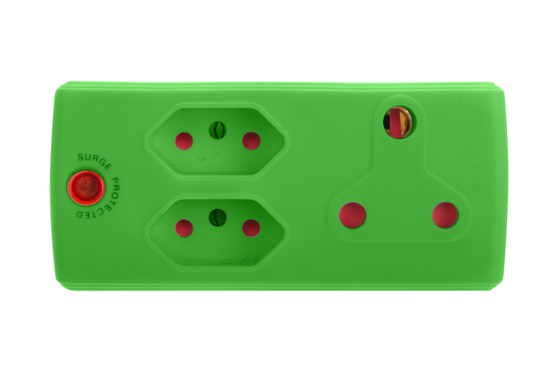 Electricmate Adaptorter 1 x 16 AMP + 2 X 5 AMP Green