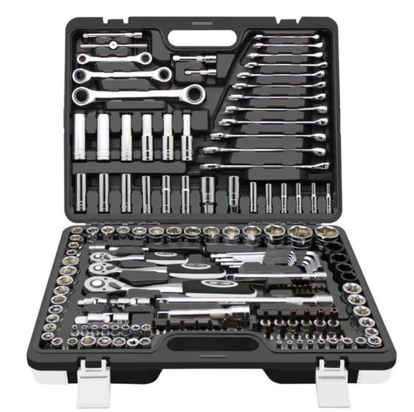 151 Piece Combination Socket and Wrench Set