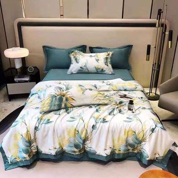 Luxury 4-Piece Ultra Soft TENCEL Bed Sheet Set with Stylish Printed Duvet