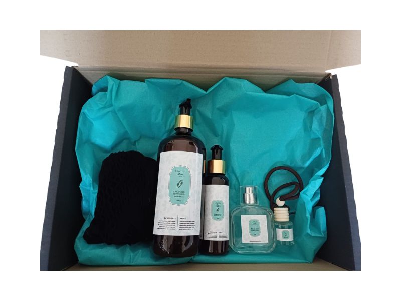 Lavish Luxe Cosmetics 5 Piece Gift set - X Large