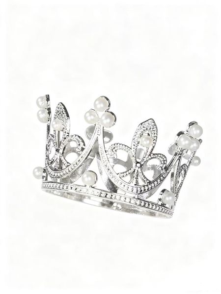 Glitz for Tresses and Treats: A Tiara That Does It All silver
