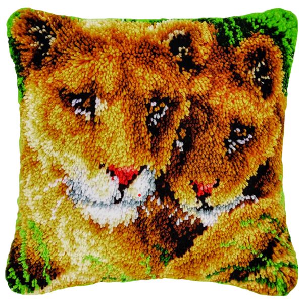 Lion – Latch Hook Pillow Cover Embroidery Wool Art DIY Craft Kit