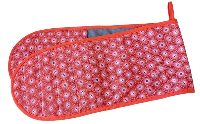 Oven Mitt / Hot Pot Holder (Double) with Heat Resistant Batting in Gloves